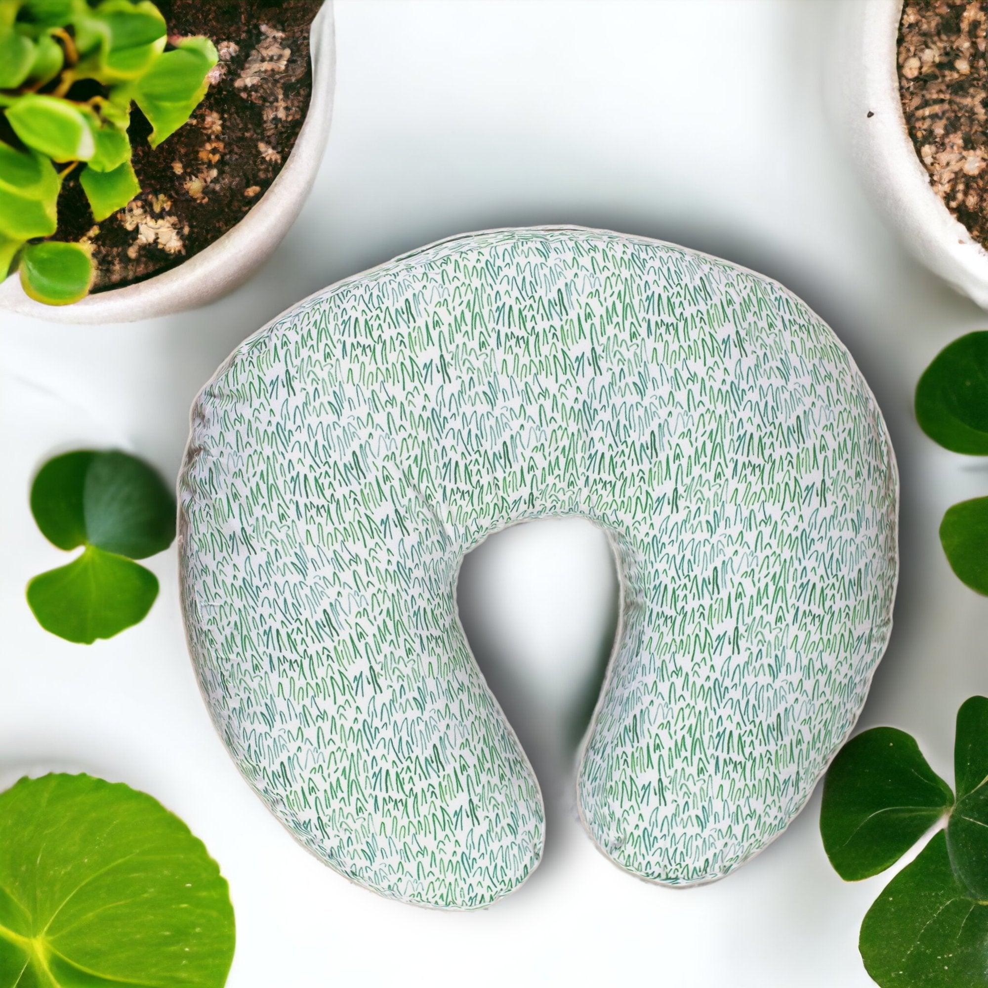 Tiny Grass Feeding Pillow - Lil Mulberry