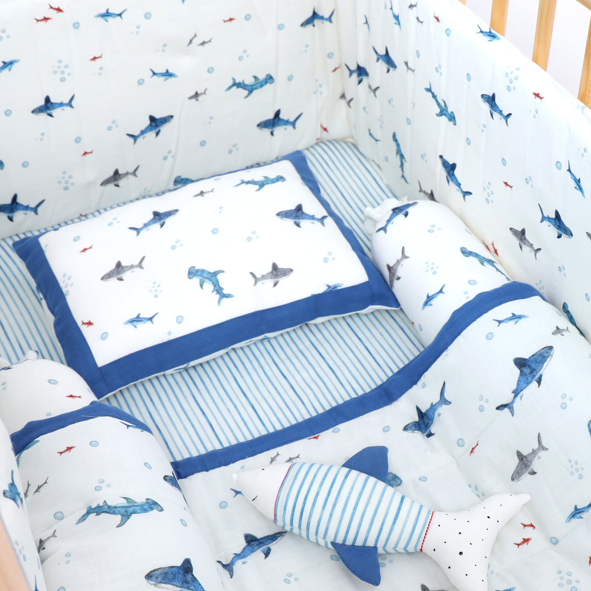 Baby shark 2025 cot bedding